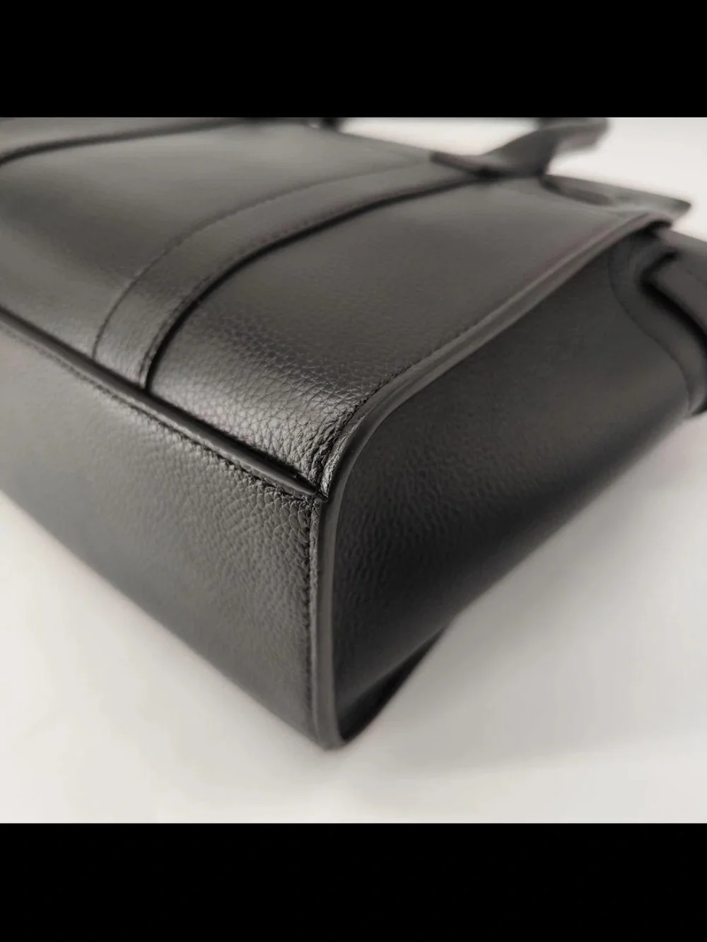 Mulberry structured pebbled